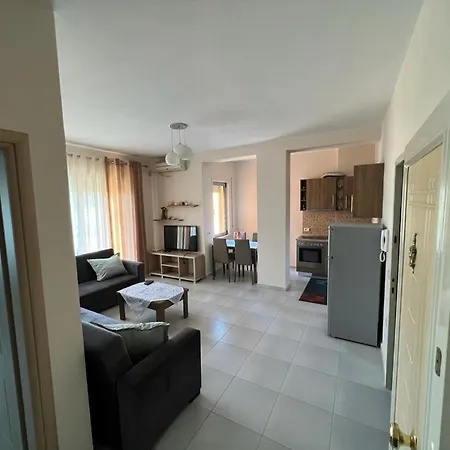 Miloen Gjiri I Lalzit Apartman