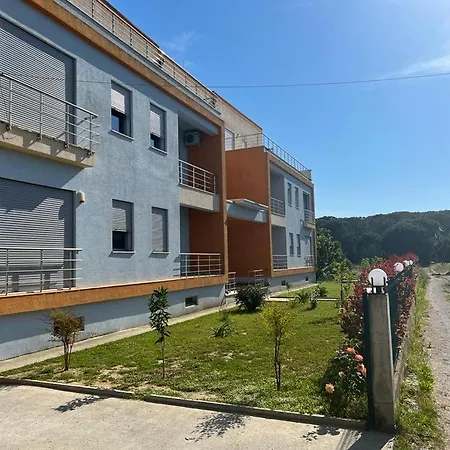 Miloen Gjiri I Lalzit * Durrës