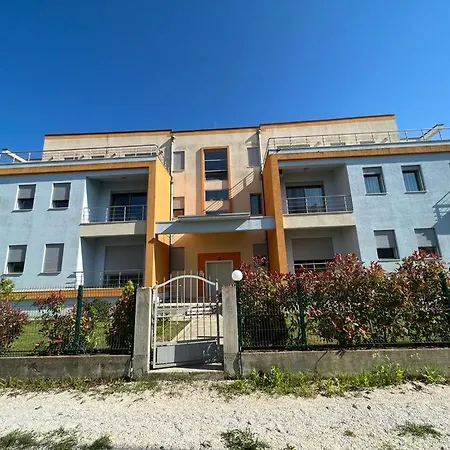 Miloen Gjiri I Lalzit Apartament