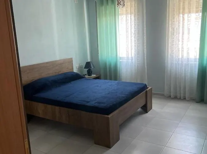 Miloen Gjiri I Lalzit Apartament Durrës