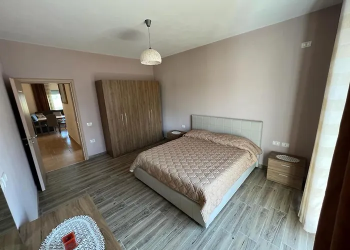Miloen Gjiri I Lalzit * Durrës