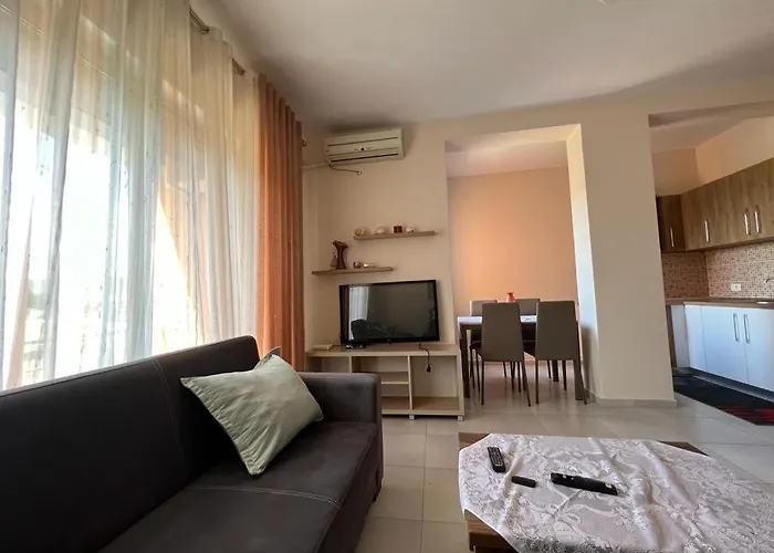 Miloen Gjiri I Lalzit Apartament Durrës