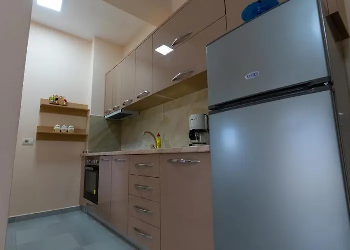 Apartament Miloen Gjiri I Lalzit *