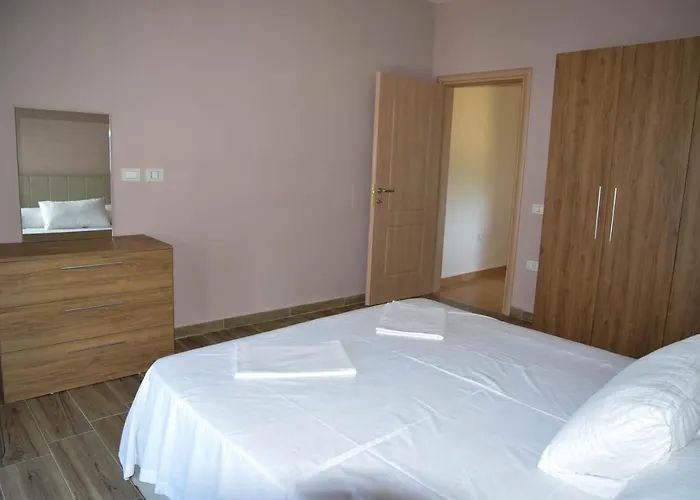 Miloen Gjiri I Lalzit