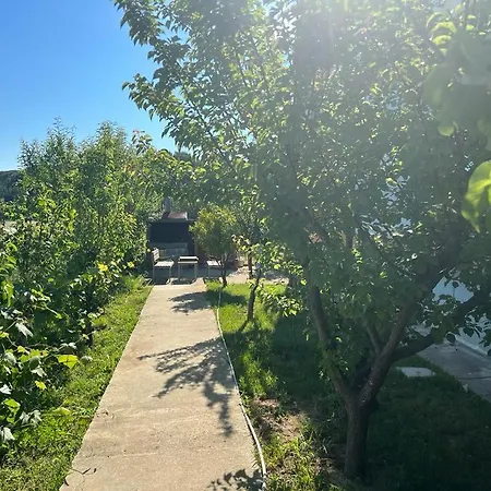 Appartement Miloen Gjiri I Lalzit