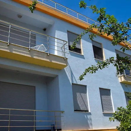 Appartement Miloen Gjiri I Lalzit *