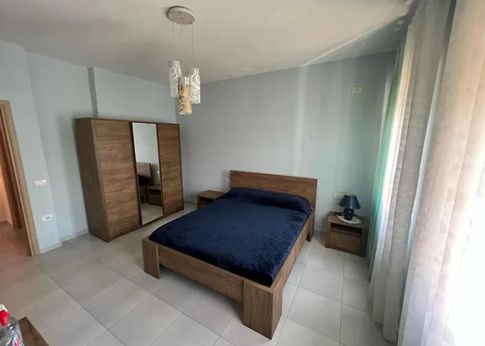 Miloen Gjiri I Lalzit Apartment