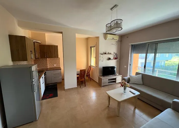 Apartment Miloen Gjiri I Lalzit *