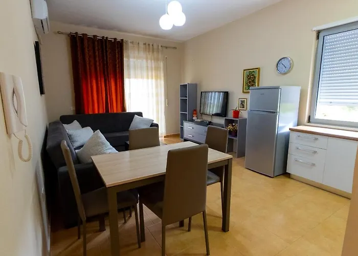 Miloen Gjiri I Lalzit * Durrës