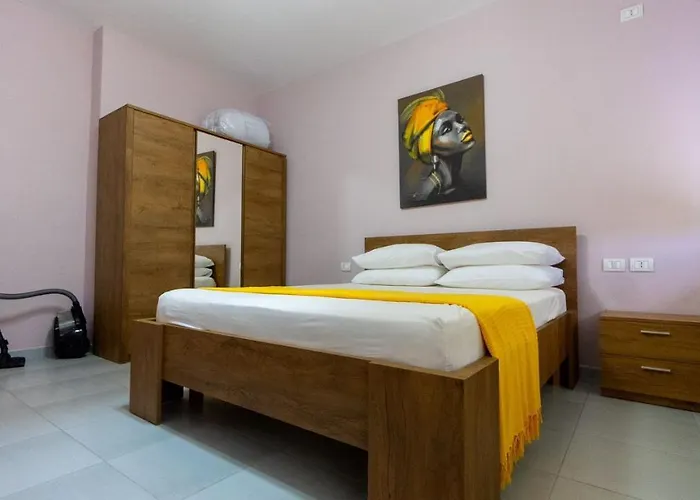 Miloen Gjiri I Lalzit Apartment